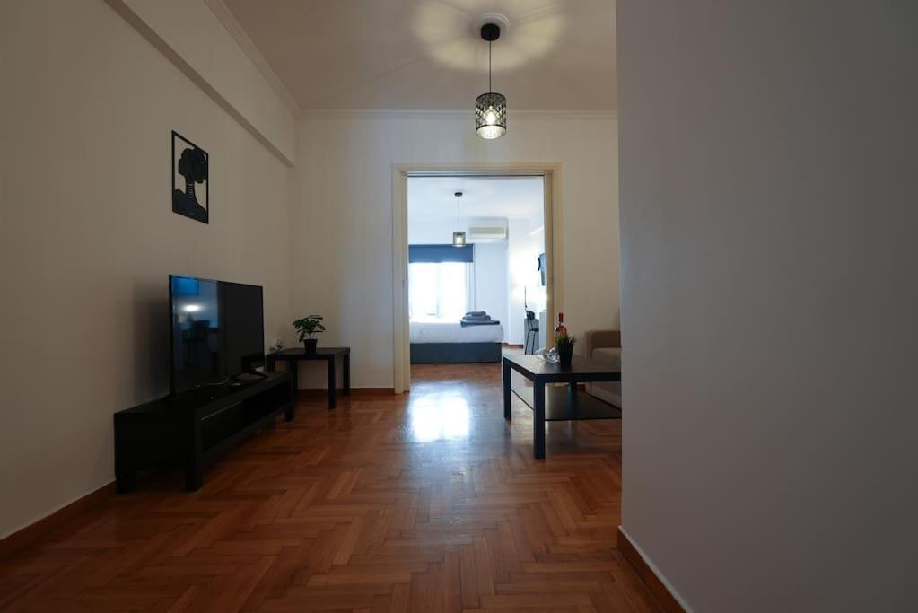 Syntagma Square, 70Sqm Pentelis Sunny Apartment أثينا المظهر الخارجي الصورة