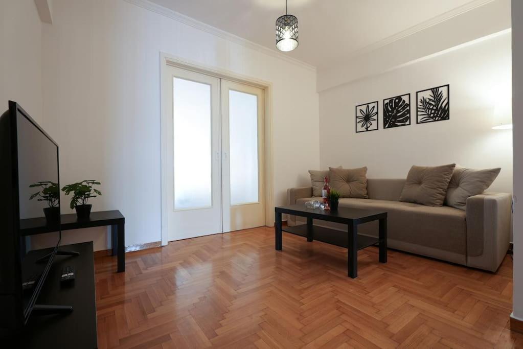 Syntagma Square, 70Sqm Pentelis Sunny Apartment أثينا المظهر الخارجي الصورة