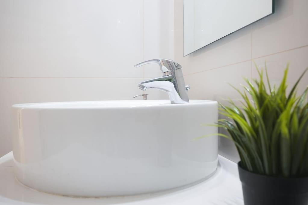 Syntagma Square, 70Sqm Pentelis Sunny Apartment أثينا المظهر الخارجي الصورة